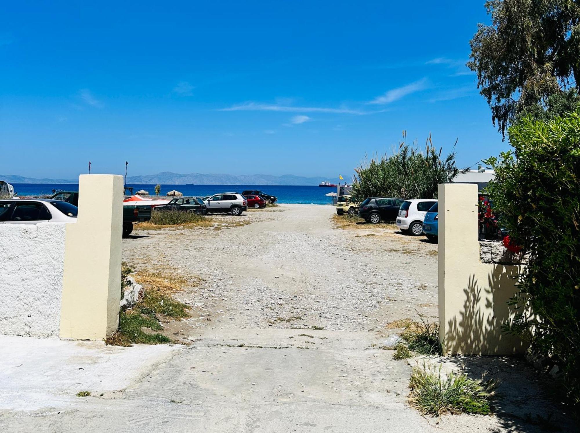 Seaside Deluxe Apartment Ialysos  Exteriör bild